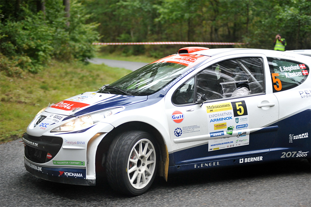Esben Hegelund og Karsten Isaksen kørte sig til en sjetteplads i det seneste DM-løb.
(Foto: Peugeot Sport Dealer Team DK)